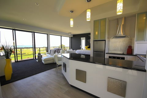 Horizon Deluxe Apartments - Accommodation Brisbane 4