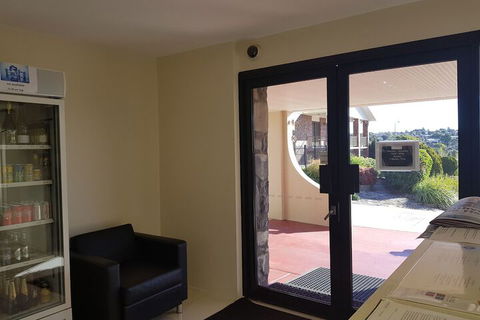 Comfort Inn Glenfield - Accommodation Brisbane 1