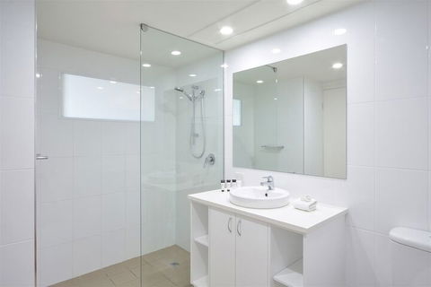 Beach Lodges - Accommodation Brisbane 1