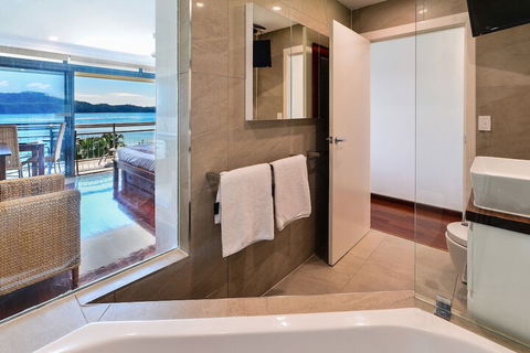 Beach Lodges - Accommodation Brisbane 4
