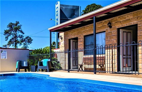 Ascot Lodge Motor Inn Kingaroy - Accommodation Brisbane 1