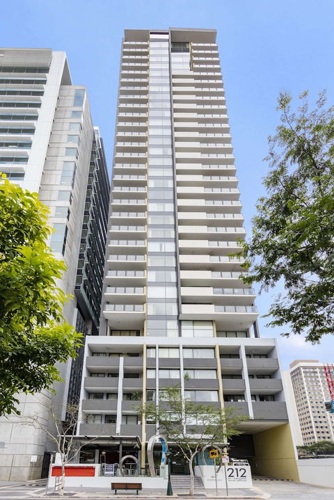 Oaks Brisbane On Margaret Suites - Accommodation Brisbane 0