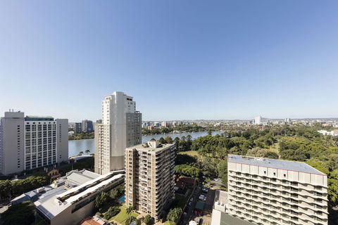 Oaks Brisbane On Margaret Suites - Accommodation Brisbane 1