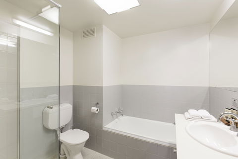 Old Woolstore Apartment Hotel - Accommodation Brisbane 4