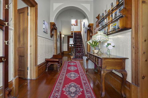 The Dragonfly Inn - Accommodation Brisbane 2