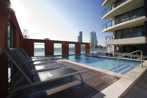 Mantra Broadbeach On The Park - Accommodation Brisbane 3