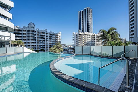 The Wave Resort - Accommodation Brisbane 4