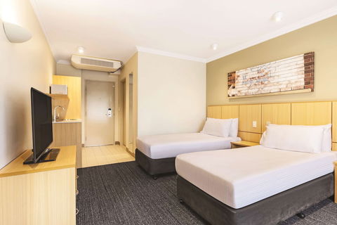 Travelodge Hotel Blacktown Sydney - Accommodation Brisbane 4