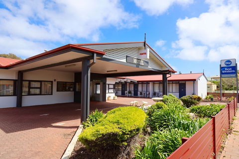 Best Western Melaleuca Motel - Accommodation Brisbane 3