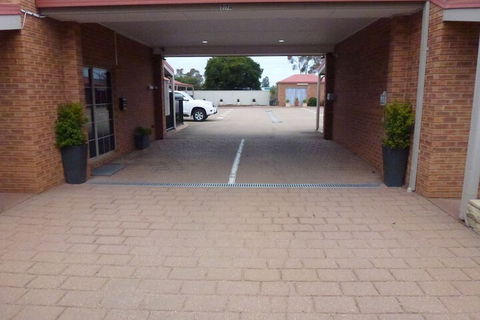 Colonial Motor Inn Bairnsdale - Accommodation Brisbane 2