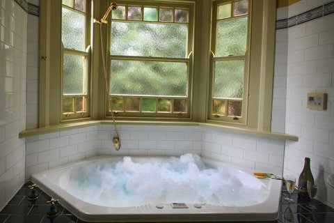 Moments Mountain Retreat - Accommodation Brisbane 4