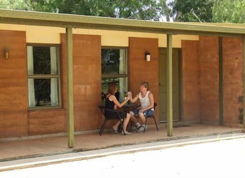 Territory Manor Motel & Caravan Park - Accommodation Brisbane 0