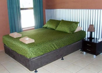 Territory Manor Motel & Caravan Park - Accommodation Brisbane 2