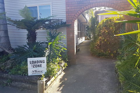 Bentley Waterfront Motel & Cottages - Accommodation Brisbane 4