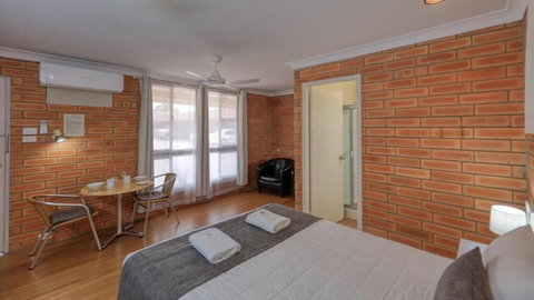 Gunsynd Motor Inn - Accommodation Brisbane 4