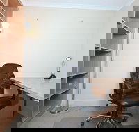 Accommodate Canberra - The Avenue - Accommodation Brisbane