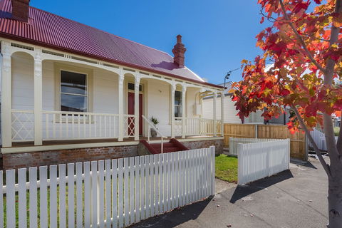 Brampton Cottage - Accommodation Brisbane 1