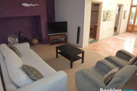 The Russell House - Accommodation Brisbane 2