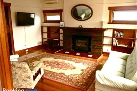 Hillside Cottage - Accommodation Brisbane 4
