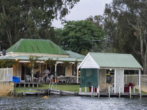 Mandurah Riverfront Holiday Rental - Accommodation Brisbane 3