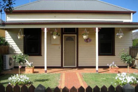 Bloomsbury Cottage - Accommodation Brisbane 0