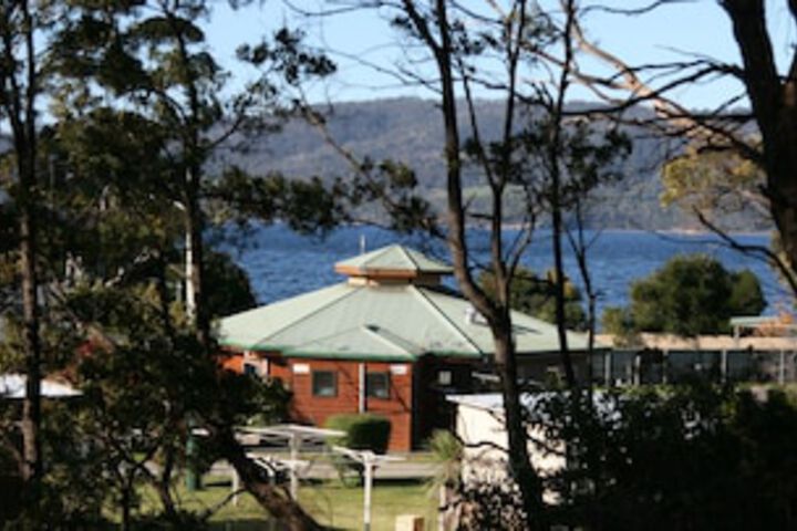 Snug TAS Accommodation Brisbane