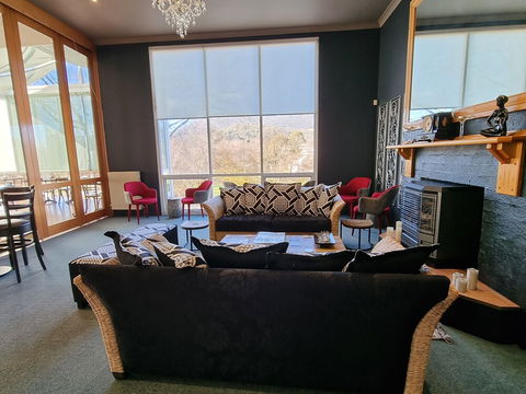 Tumbarumba Motel & Elms Restaurant - Accommodation Brisbane 1