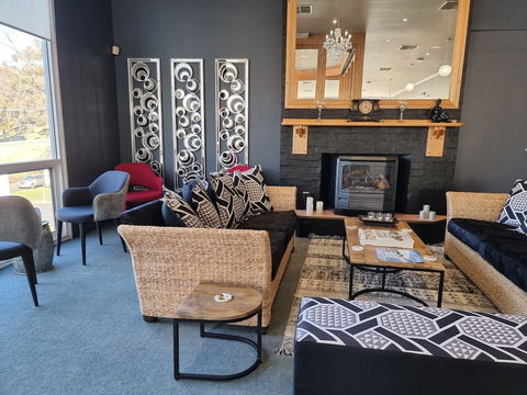 Tumbarumba Motel & Elms Restaurant - Accommodation Brisbane 5