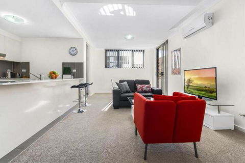 Astra Apartments Liverpool - Accommodation Brisbane 7