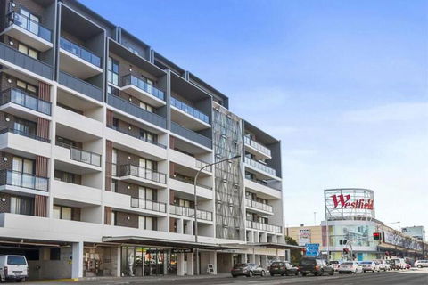 Astra Apartments Liverpool - Accommodation Brisbane 5