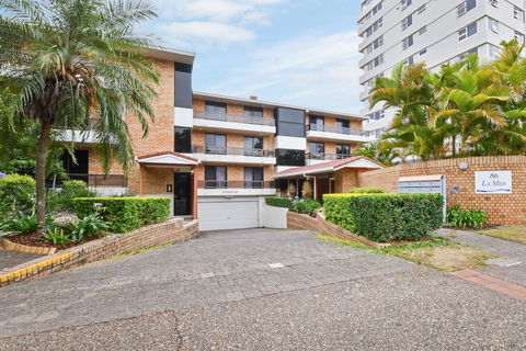 La Mer Apartments - Accommodation Brisbane 0