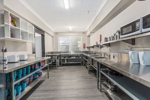 Ady's Place Backpackers - Accommodation Brisbane 6