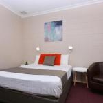 Motel Poinsettia - Accommodation Brisbane 0