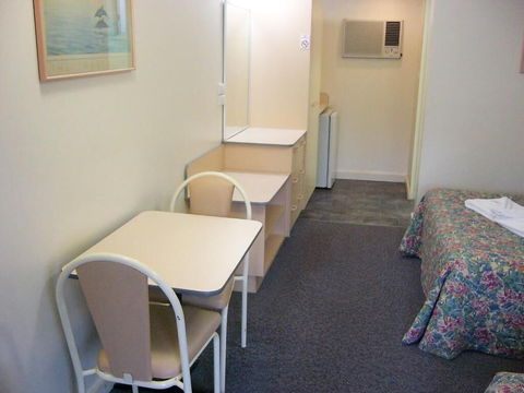 Mid Coast Motor Inn - Accommodation Brisbane 0