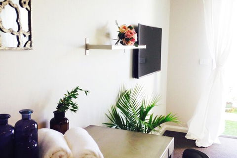 Ivy & Roses Boutique Apartments - Accommodation Brisbane 1