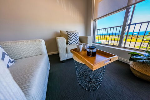 COAST Motel And Apartments - Accommodation Brisbane 4