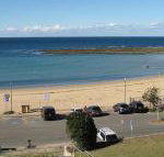 Toowoon Beach View 3br Villa 4 just steps to beach with views - Accommodation Brisbane