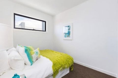 Modern Inner West Stay - Accommodation Brisbane 3