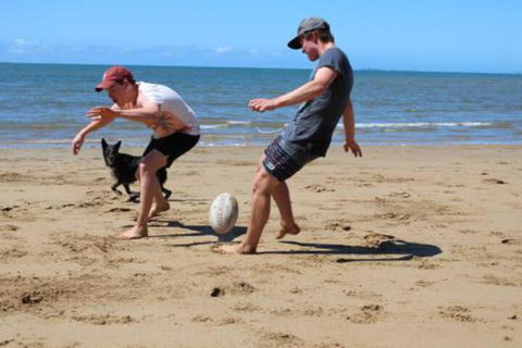 City Beach Holiday House - Accommodation Brisbane 5