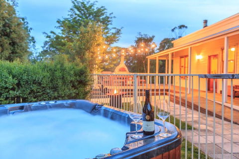 Country House Retreat - Accommodation Brisbane 2