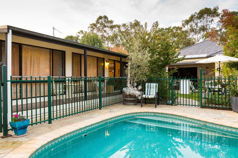 Courtsidecottage Bed & Breakfast - Accommodation Brisbane 6