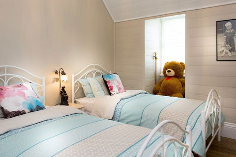 Arcoona Manor - Accommodation Brisbane 5