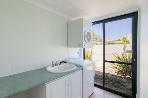 Seahaven Villas By Rockingham Apartments - Accommodation Brisbane 0