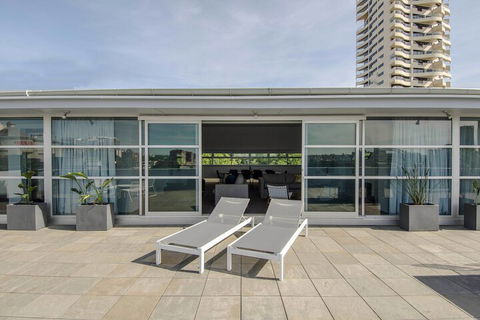 Sydney East Luxury Apartment - Accommodation Brisbane 1