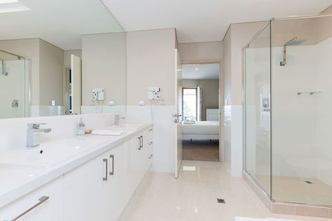 The White Pearl Penthouse - Accommodation Brisbane 5