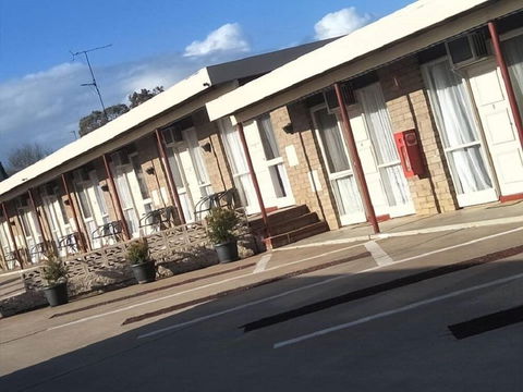 Smerdon Lodge Motel - Accommodation Brisbane 1