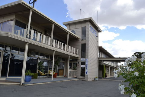 Best Westlander Motor Inn - Accommodation Brisbane 2