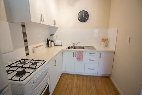 The Blue Door Villa - Accommodation Brisbane 6
