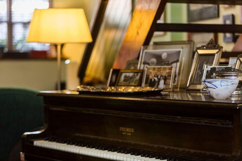 Historic Cottage - Accommodation Brisbane 4