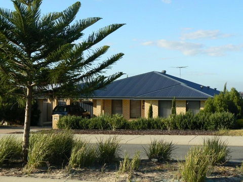 La Mer Home With A Pool - Accommodation Brisbane 3